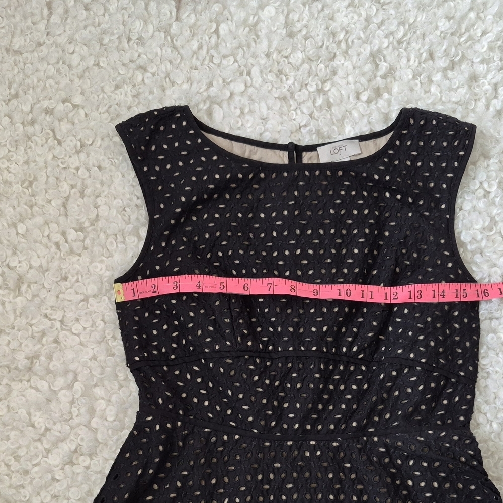 LOFT Eyelet Fit &Flare Mini Dress Black Beige Lining 4 Boho Chic Preppy Cocktail - Picture 7 of 14